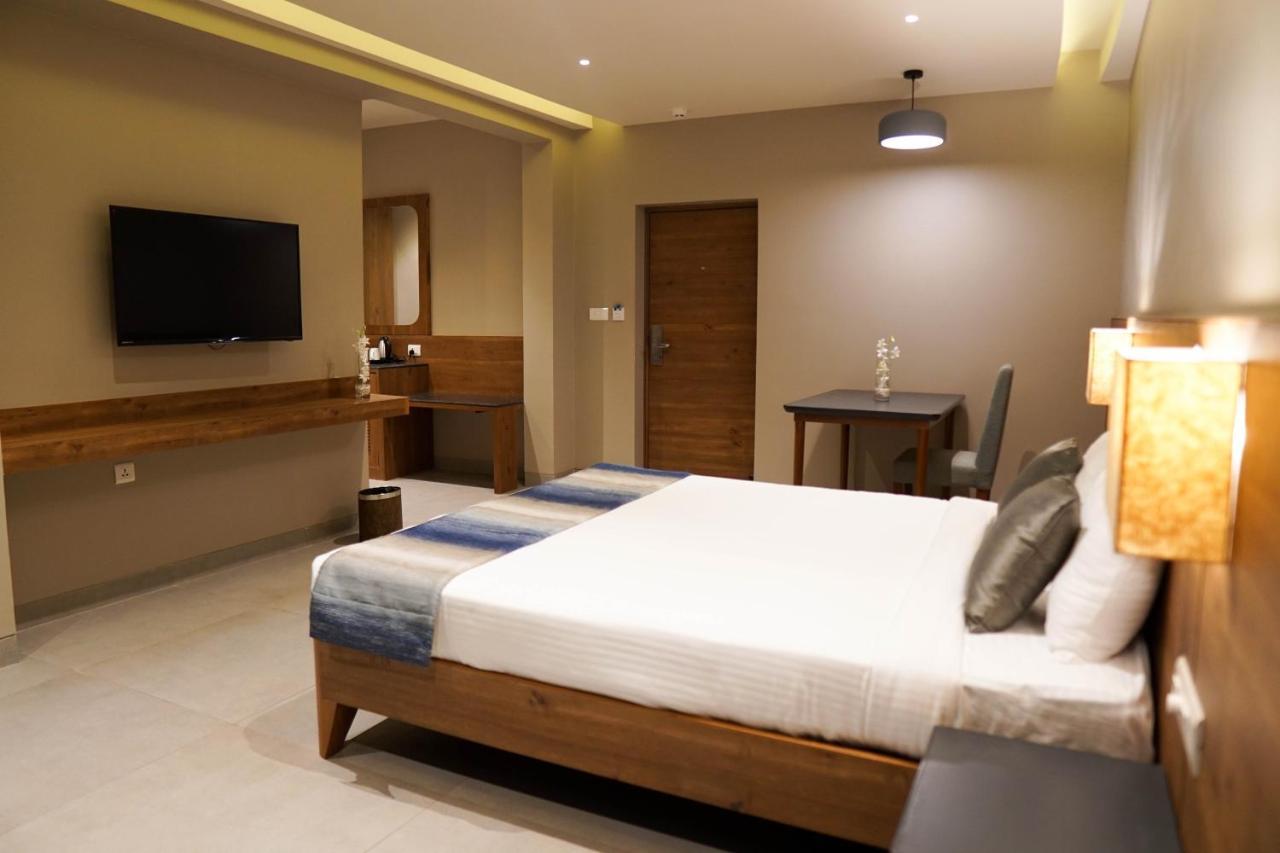 Cosmique Clarks Inn Suites Goa Madgaon Luaran gambar