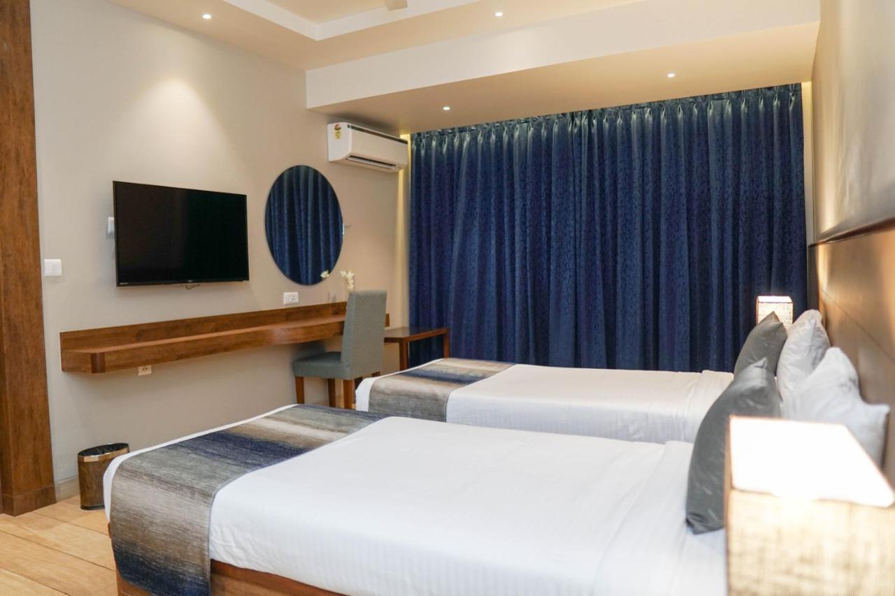 Cosmique Clarks Inn Suites Goa Madgaon Luaran gambar