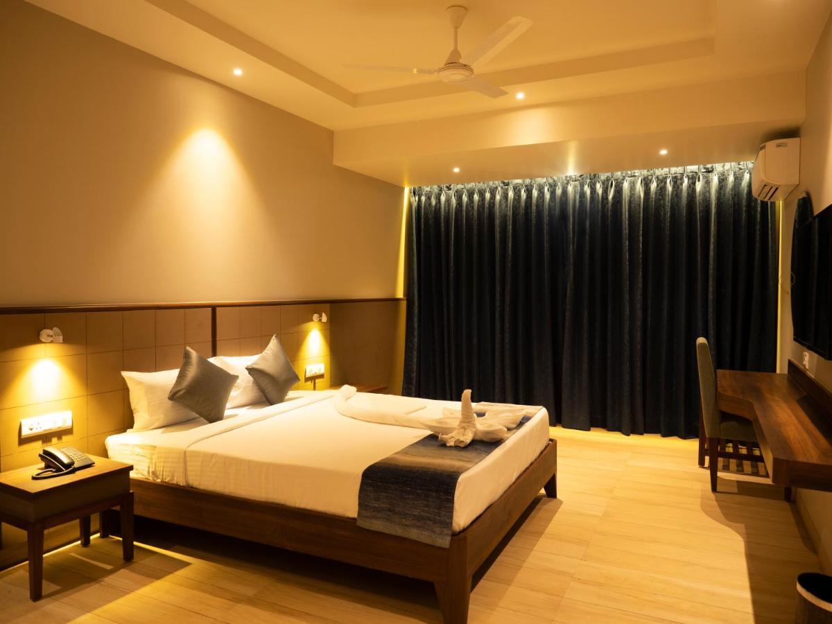 Cosmique Clarks Inn Suites Goa Madgaon Luaran gambar